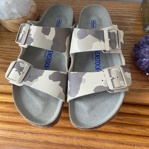 NWOT Birkenstock Camouflage Sandals